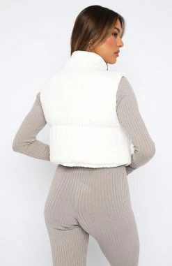 Chalet Girl Puffer Vest Off White -whitefox shop 30.06.2336029