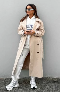 Feeling Fine Trench Coat Beige -whitefox shop IMG 8041 8e41c268 bf60 4ac7 ab44 bbaef60a79e2